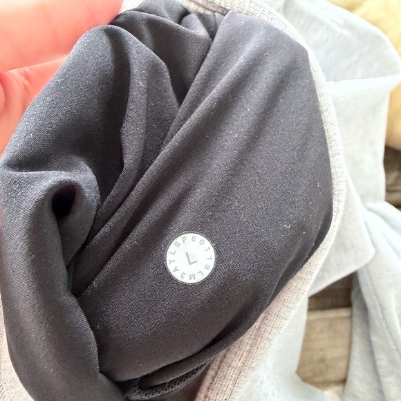 LULULEMON City Sweat Grey Hoodie Sweatshirt excellent condition size L - Picture 9 of 9